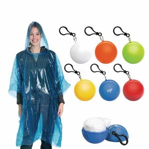 Engångs regnrock med plastkula täcker boll resor bärbara nyckelringbollar poncho akut engångs-hel färg regnkläder SN4574