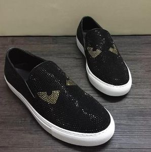 Luksusowe buty rhinestone Mężczyźni Mokasyny Moda Mężczyzna Prawdziwej Skóry Slip On Driving Boats Mens Casual Shoes