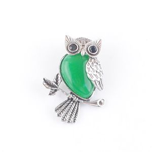 Green Jade Cute Pendants Retro Ancient Copper Plated Owl Charm Natural Stone Pärlor för smycken som tillverkar grossist DN4542