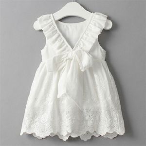 Летние девочки платье чисто белый темперамент вышивка повседневная без рукавов вечеринка принцесса детская детская дети одежда 220422