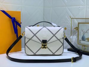 9A高品質のブランドデザイナーバッグハンドバッグプロパス女性豪華なファッションクラッチ財布の女性デザインクロスボディショルダーバッグブラックホワイト
