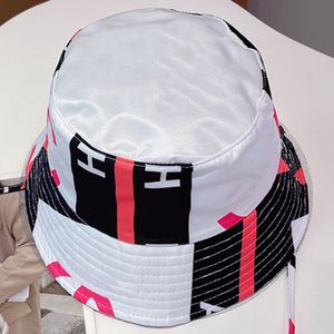 Kadın Tasarımcı Kova Şapkaları Erkek Kapak Moda Sevimli Şapka Kapakları Kadınlar Yaz Lüks Rahat Beyzbol Takılı Casquette Unisex Cap Beanie Polyester 2206111D