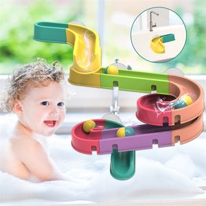 Baby Bath Toys Rainbow Marble Race Shower Pipeline Assemblaggio fai-da-te Track Slide Tracks Set Vasca da bagno per bambini Water Spray Game 220531