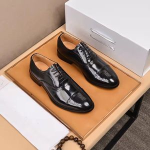 Brand Classic Business Loafers Luxury Party Wedding Shoes Designer Black Patent Leather Suede Dress Shoes For Mens Lace-Up Casual Flats