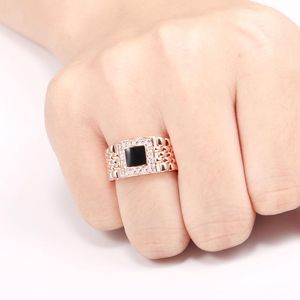 Cluster Rings Fashion Exquisite Rose Gold Black Square Zircon Ring Jewelry For Women Charm Ladies Cocktail Party Finger Gift