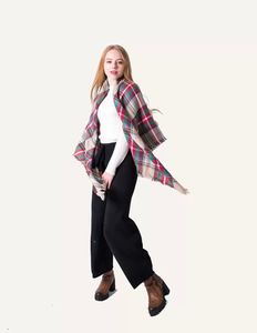 Sciarpa di Pashmina scozzese di 38 colori 140 * 140 cm Stili di tartan oversize Scialle avvolgente Sciarpe di nappa quadrate Warm Yoga Blanke