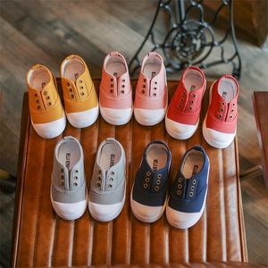 Sepatu Anakanak Musim Semian Baru Untuk Aad Lakilaki Perempuan Sol Dalam 13518cm Warna Permen Sneakers Kanvas 220611