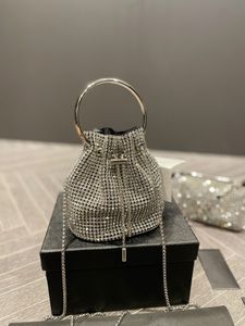 أزياء تصميم جديد حقيبة صغيرة حقيبة عشاء فلاش فلاش الماس الغربي على الطراز الغربي يمكن حمله وحجم كروس البرودي 14.9 سم