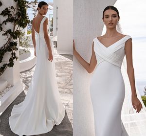 Sexig mjuka satin bröllopsklänningar vit v-hals Backless brudklänning Sweep Train Golvlängd Mermaid Simple Vestidos de Noiva