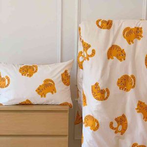 INS Style Cotton Craft Four Piece Define Cartoon de 1,8m de lençol de camas de capa da colcha para kits de cama para kit de cama compra