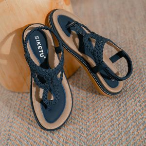 サンダルの女性ファッションサマーレディースフリップフロップ織物カジュアルフラットヒール快適な外部摩耗フォークカストムの女性の靴板