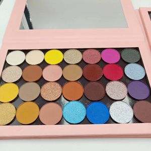 Na maquiagem de estoque Matt Eyeshadow Professional Beauty Palette 28 Color Eye Shadot Palette