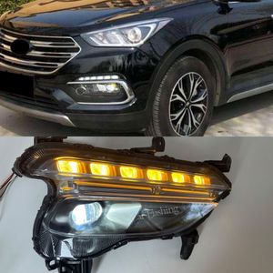 1 Takım LED DRL Sis Lambası Gündüz Işığı Işık Hyundai Santa Fe Spor 2016 2017 için Dinamik Dönüş Sinyali ile 2017 2018