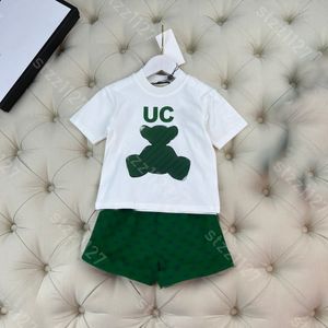 Yaz Bebek Giysileri Pamuk T-Shirt Şortları Erkek Kızlar için Set 5A Kaliteli Tasarımcı Çocuk Moda Trailsuit Tees Üstler Beyaz Baskılı Logo G..C Marka Albüm