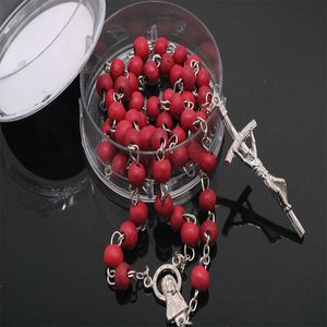 Pendanthalsband klassiska 6mm doftande träpärlor Rosary halsband rundlåda förpackning. Stylish Christian Rose Bead -halsband. Bild slumpmässig