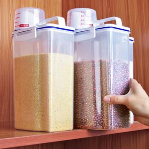Barile di riso sigillato Scatola di immagazzinaggio a prova d'umidità Contenitore per la cucina domestica Serbatoio di plastica trasparente per cereali secchi con misurazione