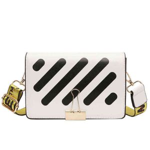 Small Square Women Stripe High-capacity Shoulder Bag Fashion Women's Leisure Messenger Handbag G220422