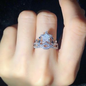 Bröllopsringar White Zircon Dainty Pentagram Stone Ring Female Luxury Crystal Sweet Star Crown Vintage Silver Color Opening for Womenwedding