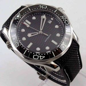 Lyx 41mm MECHANCIAL MEN Titta på Sapphire Glass NH35 Miyota Movement Rubber Band Ceramic Bezel Date Function Classic Fashion Märkesdesigner