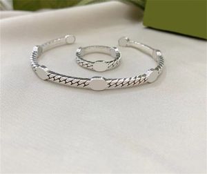 Simple Bangles Designs achat en gros de Bracelet de bracelet Open Open Silver Simple Classic Letter Bague Fashion Femmes Hommes Bijoux Cadeau MLD