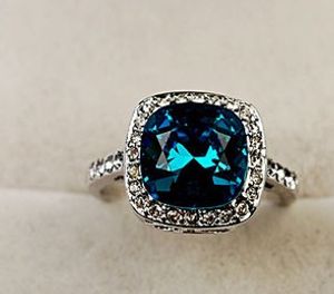 Quadrado de diamante de cor bluechampagne y senhora s tamanho do anel nnsssp