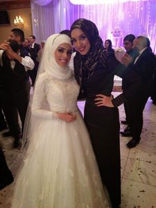 2015 свадебные платья линия винтаж арабский исламский мусульманский с длинными рукавами кружевные аппликации высокой шеи ближнего востока свадебные платья