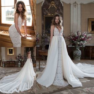 Berta Bridal Lace Bröllopsklänningar med avtagbar svans Deep V Neck Backless Bridal Gowns Cathedral Tåg Ärmlös Bröllopsklänning