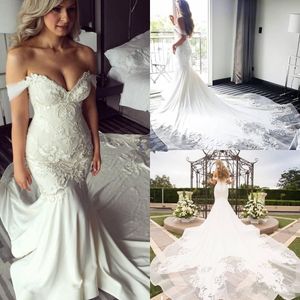 Off Shoulder Lace Broderi Mermaid Bröllopsklänningar Modest Cathedral Tåg Elegant Beach Garden Castle Steven Khalil Bröllopsklänningar