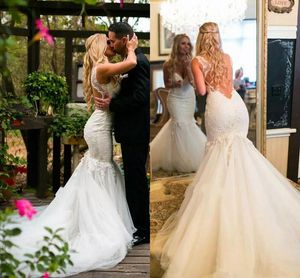 Nya Böhmen Bröllopsklänningar med Lace Appliques Backless V Neck Count Tåg Mermaid Bröllopsklänningar Tulle Custom Made Beach Bridal Dress