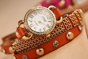Nya ankomster Kvinnor Vintage Läderband Klockor, Set Auger Chain Rivet Armband Kvinnor Klänning Klockor, Kvinnor Armbandsur