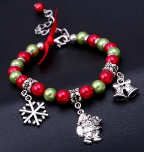 Regalo di Natale Gioielli di moda Bracciali Fiocco di neve Campana di Babbo Natale Perle d'imitazione Bracciale con ciondoli Catena a mano