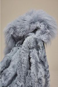 Mongolischer Schafspelzbesatz der Marke Jazzevar Caramel-Lammfellfutter Lange Jacken aus Camouflage-Shell-Schneewinterparka mit Kapuzenpullover mit Pelzbesatz
