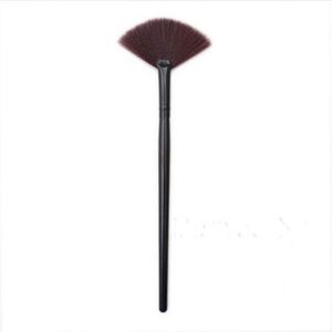 Fashion Portable Slim Fan Shape Powder Concealor Blending Foundation Highlighter Makeup Brush High Quality Best Gift