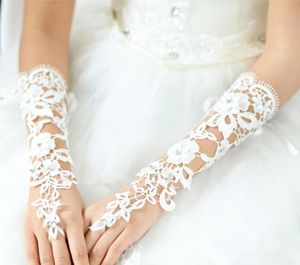 Custom Made Vintage Fingerless Bridal Gloves Fabulous Lace Diamond Flower Glove Hollow Wedding Dress Accessories318w