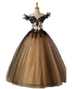 2016 Ny Ball Gown Quinceanera Klänningar Svart Appliques Lace Up Golv Längd Formell Prom Pagant Party Sweet 16 Dress WD197