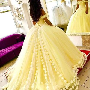 Charming Light Yellow Ball Gown Prom Dress Off the Shoulder Ruffles Puffy Tulle Evening Party Gowns with Handmade Flowers Corset Back