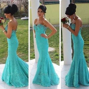 Elegant Hunter Mermaid Evening Klänningar Sweetheart Lace Appliques Beadings Sequins Long Prom Party Gowns Sexiga Backless Bridesmaid Dresses