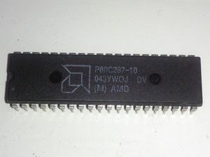 P80C287 P80C287 Integrerade kretsar Elektroniska komponenter aritmetiska IC bitars Math Coprocessor PDIP40 Dual In Line Pin Dip Plast Package