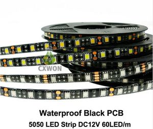黒いPCBボード12V LEDストリップライトの防水IP65 60LEDS / M 5050ストリップライト屋外の屋内装飾