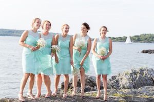2016 turkos korta brudtärna klänningar strand land sjö rustik bröllop brudtärna klänning en linje knä längd brudtärna klänningar skräddarsydda