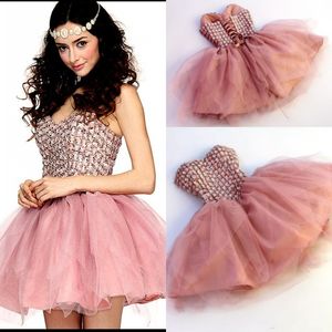 2017 Sweetheart Różowy Krótkie Sukienki Homecoming Crystal Zroszony Mini Długość Tanie Suknie Prom Cocktail Dress Back Lace Up Tanie Dress