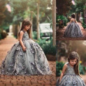 Prinzessin Blumenmädchenkleider für Hochzeiten, Spaghetti, florale Spitzenapplikation, flauschiges Festzug-Kleid für Mädchen, wunderschönes bodenlanges Blumenmädchenkleid