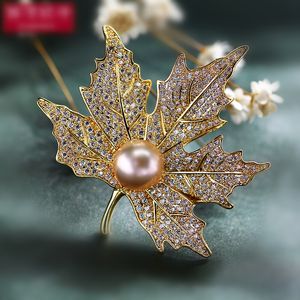 Vintage Strass Brooch Pin Gold-Plate Ley Pearl Faux Diamente Broach Corsage per Bridal Wedding Invitation Costume Party Dress Dress Regalo