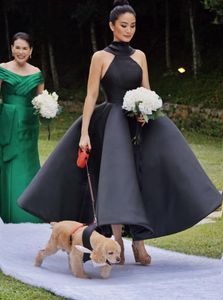 Şık Siyah Ülke Nedime Elbiseler Halter Boyun A-Line Düğün Konuk Elbise Ayak Bileği Uzunluk Saten Hizmetçi Yay ile Onur Törenlerinde Saten Hizmetçi