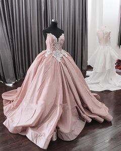 ピンクのボールガウンQuinceaneraドレスビンテージレースアップリケデブタンテクリスタルPuffy Prow Gowns Sweet 16 Masquerade Pageantドレス
