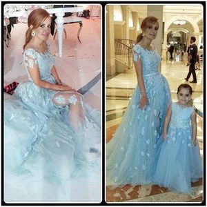 Wholesale light blue long formal dresses for sale - Group buy Elegant Light Blue Long Evening Dress New Appliques Lace Beaded Mother and Daughter Matching Formal Dresses for Prom Party vestido