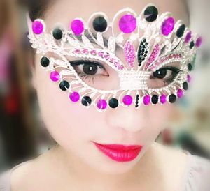 Rhinestone Venetian Masquerade Masker kvinnor sexiga Metall ögonmask bröllop höna natt fest mask Halloween jultillbehör rosa silver present