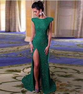 2020 Emerald Green Długie Syrenki Suknie Suknie Side Slit Prom Suknie Bateau Neck Powrót Zipper Formalne Suknie Tanie Pagenat Suknie Gorąca Sprzedaż