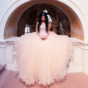 Modern Blush Arabic Wedding Dress Rhinestone Crystal Beaded Ball Gown Wedding Gowns Dubai Pink Bridal Dress Sweetheart vestido de noiva