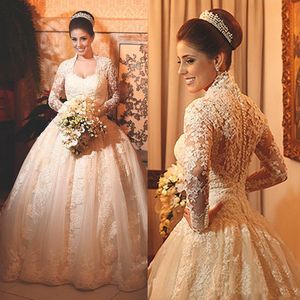Fashion Sweetheart Wedding Dresses Lace Appliques Long Sleeves Back Covered Button Bridal Gowns Sexy Ball Gown Floor Length Bridal Dresses